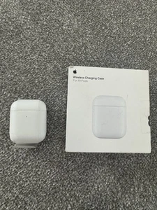 APPLE AirPods Wireless Charging Case ONLY A1938 1st 2nd Gen MR8U2ZM/A - Zdjęcie 1 z 8
