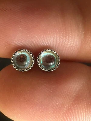 Aretes de plata de ley 925 con piedra lunar Foto 1 de 4