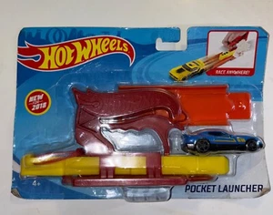 HOT WHEELS POCKET LAUNCHER RACE ANYWHERE WITH CAR INCLUDED RED - Picture 1 of 2