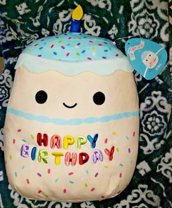 Squishmallow 10" KIKS The Vanilla Cake HAPPY BIRTHDAY SQUAD KELLYTOY VELA NUEVA CON ETIQUETAS - Imagen 1 de 6