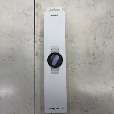 *BRAND NEW* Samsung Galaxy Watch 7 Aluminum AI Smartwatch 44mm LTE Silver - Image 1 of 4