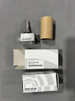 Bmw Oem Xenon Light Bulb Pair - 63217217509 - Image 1 of 4