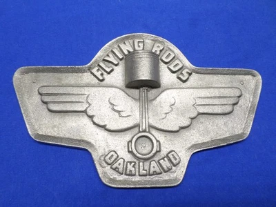 飞翔的奥克兰之河 - 热杆汽车俱乐部牌匾板徽章拖曳赛车 — 第 1/4 张图片