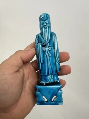 Figura de anciano china esmaltada turquesa azul porcelana mediados de 1900 del siglo XX Foto 1 de 4