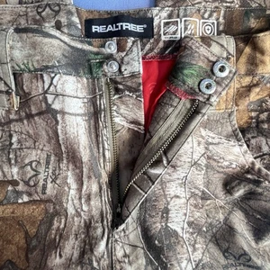 Realtree Camo Womens Medium Pants. Water Resistant, Wind proof, Anti microbial - Picture 1 of 21