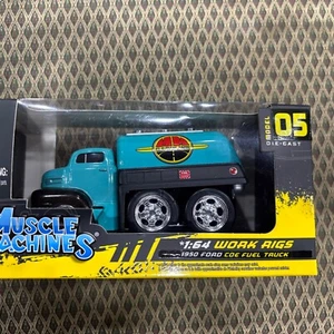 Maisto 1950 Ford COE Fuel Truck - Muscle Machines - blau - Bild 1 von 2