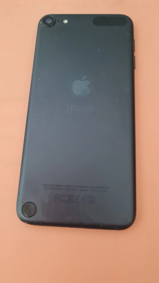 Apple iPod Touch 5th Generation A1219 Black & Grey 16GB  - Immagine 1 di 4