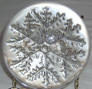 Garanti 24K Lead Crystal Snowflake Paperweight Made in France S6484 Granny Core - Picture 1 of 6