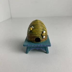 Studio M Mary Engelbreit Beehive Dollhouse Figurine 1.75" x 2" - Picture 1 of 7