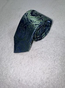 Countess Mara 100% Silk Necktie Navy Blue/ Green Paisley. NWOT. 3.2”W 57”L - Picture 1 of 8