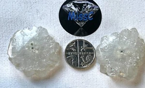 PAR DE PIEDRAS DE CUARZO SOLAR TOTALMENTE NATURALES A JUEGO, PERFORADAS - Imagen 1 de 5