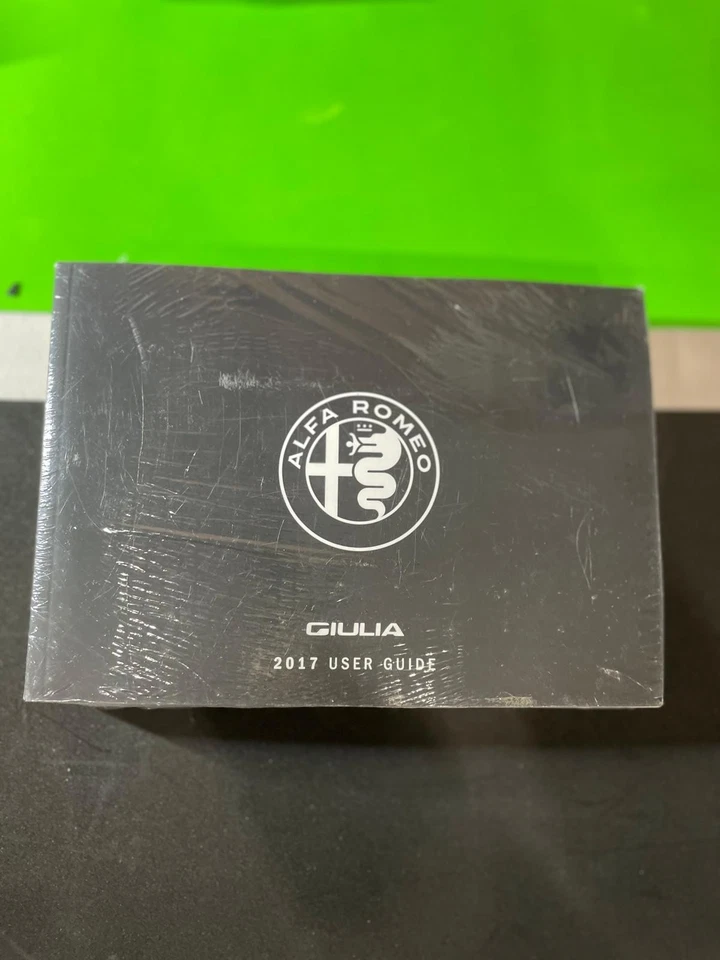 2017 阿尔法·罗密欧 Giulia 所有者手册用户指南 原始设备制造商 全新未拆封 — 第 1/2 张图片