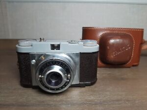 Vintage Spartus 35mm Film Camera w/ Brown Snap on Carrying Case 