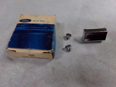 Moldura, lado de la carrocería derecha, 1969/74 E100/300 Econoline, Nuevo de Lote Antiguo Foto 1 de 4