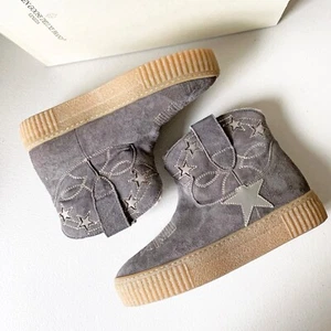 $890 Golden Goose Sneak Slow Star Motif Patch Cowboy Suede Shearling Ankle Boots - Picture 1 of 5