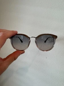 Vera Wang Sunglasses V489 SD Sandcastle Beige Silver Round Frames w/ Blue Lenses - Picture 1 of 4