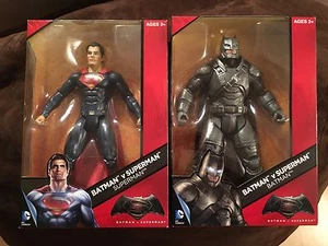 Figuras blindadas de 12" de Batman y Superman multiverso de DC Comics - Imagen 1 de 6