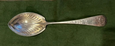 Cuchara Gorham Jac Rose Berry de plata esterlina, con monograma Foto 1 de 4