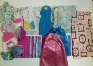 BA14/ PUPPENKLEIDUNGSPAKET BARBIE DOLL MATTEL + BETTWÄSCHE - 2. WAHL - - Bild 1 von 1