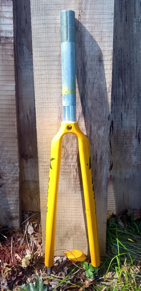 Kinesis Carbon Fiber Fork Yellow 1" Threaded 9mm-100mm axle 24" or 25" tire size - Image 1 of 4
