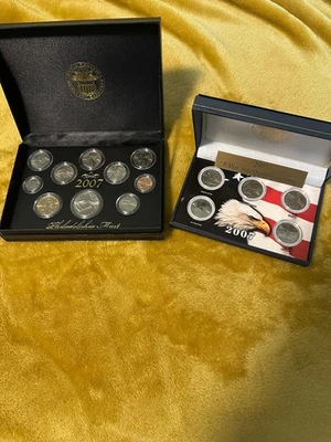2007 Uncirculated Philadelphia Mint Set W/Extra State Quarter Set 15 Coins - Image 1 of 3
