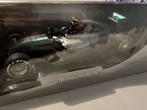 1/18 Minichamps Mercedes W06 Hybrid Nico Rosberg 2015 season - Picture 1 of 6