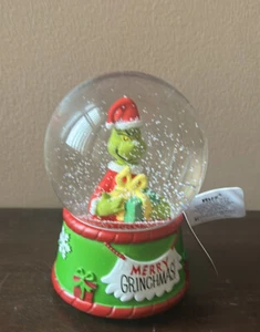 Grinch With Christmas holiday Musical Snow Globe New Merry Grinchmas - Picture 1 of 2