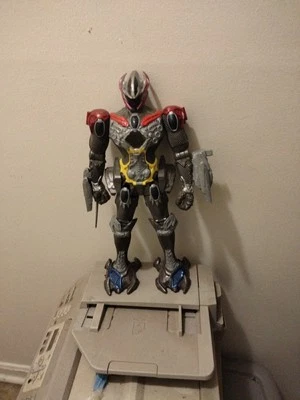 Figura interactiva Megazord 17" Power Rangers (película de 2017) -  Foto 1 de 4