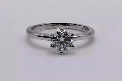 Anillo de compromiso solitario moissanita de plata 925 de 1 quilate chapado en rodio - talla 8 Foto 1 de 3