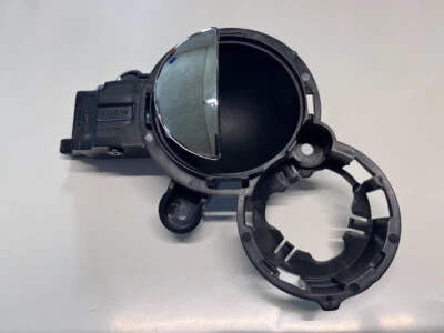 2002-2006 MINI COOPER RIGHT SIDE DOOR HANDLE  R50 R52 R53 OEM 1502074 - Image 1 of 2