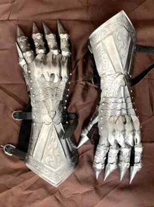 Knight Metal Gauntlets Beautiful Etching Medieval Wearable Armor Gloves Larp Cos - Picture 1 of 8