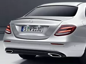 Painted Gloss Black MERCEDES E-CLASS Saloon W213 2016-2020 BOOT LIP REAR SPOILER - Picture 1 of 4