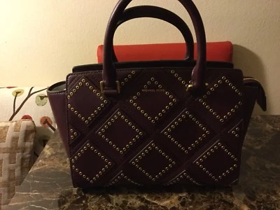 Michael Kors - Cartera de cuero Selma Md TZ con ojal de diamante - ciruela Foto 1 de 4