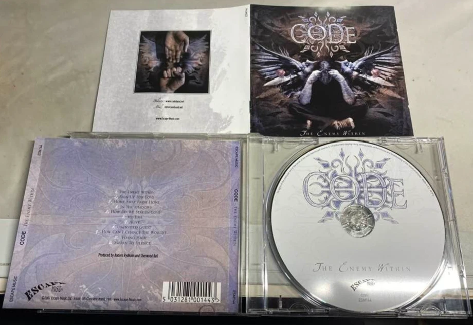 CODE - ''THE ENEMY WITHIN'' - RARE SWEDEN MELODIC/HAIR METAL/AOR  CD 2007 - Bild 1 von 1