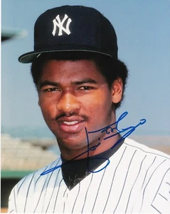 JOSE RIJO NEW YORK YANKEES ACTION SIGNED 8x10 - Picture 1 of 1