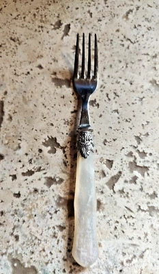 VINTAGE EME NAPOLEAN FORK 18/10 ITALY IVORY COLORED HANDLE - Image 1 of 4