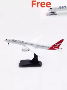 1:400 Aviation400 Qantas Airways B787-9 VH-ZNM modello di aeromobile trattore gratuito + supporto - Foto 1 di 9