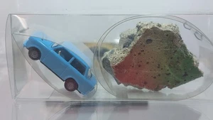 🧑‍🔧SES Trabant mit original Mauer 20 Jahre Mauerfall  1/87 (25/66) - Picture 1 of 3