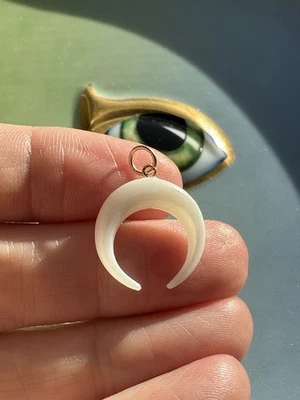 Dije de cuerno doble luna creciente perla oro amarillo 14k 🌙🌒 Foto 1 de 4