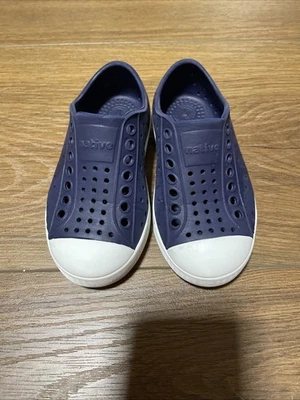 NATIVE JEFFERSON SANDALIAS DE AGUA AZUL MARINO ZAPATOS NIÑOS PEQUEÑOS Talla 8 Foto 1 de 4