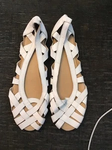 Urban Outfitters Deena & Ozzy Women’s White Shoes Size 8 New With Labels - Picture 1 of 2