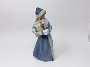 Lladro Nao Figur Weihnachtszeit Mädchen mit Paketen Geschenke 1985 - Bild 1 von 6