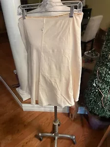 Vintage Vanity Fair medio deslizamiento M ribete de encaje color crema sólido. Usado - Imagen 1 de 5