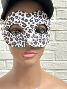Máscara de Halloween Blanco Leopardo Media Cara Perla Acentos Juegos con disfraces Disfraz para Adultos Fiesta - Imagen 1 de 6