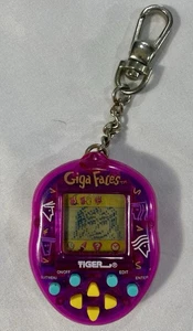 Vintage 1997 Tiger Electronics Giga Faces Giga Pet Working - Picture 1 of 2