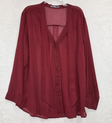 Blusa roja abotonada a lunares con corbata talla grande 2X Signature Collection para mujer Foto 1 de 4