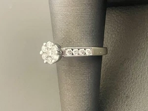 Cluster-Diamantring 10 Kt Weißgold 0,60 kt. Größe 6 (H9) - Bild 1 von 8