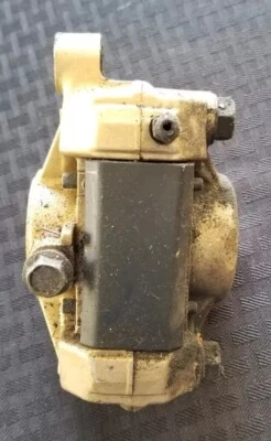 Pinza de freno Yamaha FZ700 1987 ♻️ Foto 1 de 4