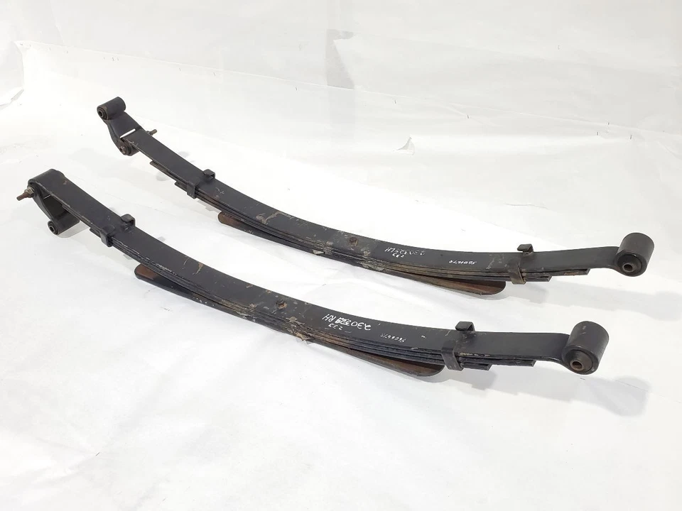 Par de muelles de hoja traseros dobles 3" de ancho OEM 1995 2002 Dodge Ram 3500 Foto 1 de 4