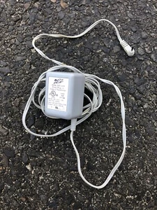 3D2 Class 2 Transformer Model 28-D03-300 - Picture 1 of 3